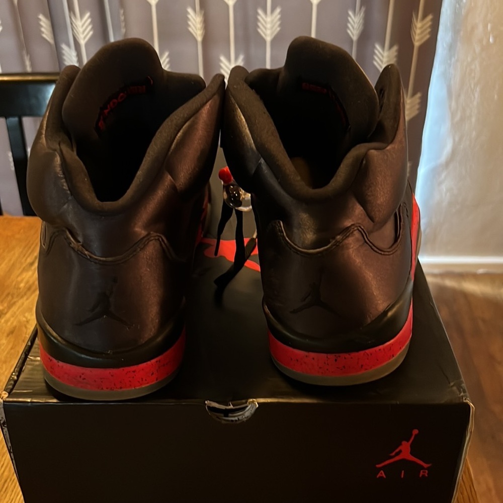 AIR JORDAN 5 RETRO ‘SATIN BRED’ (SOLD)